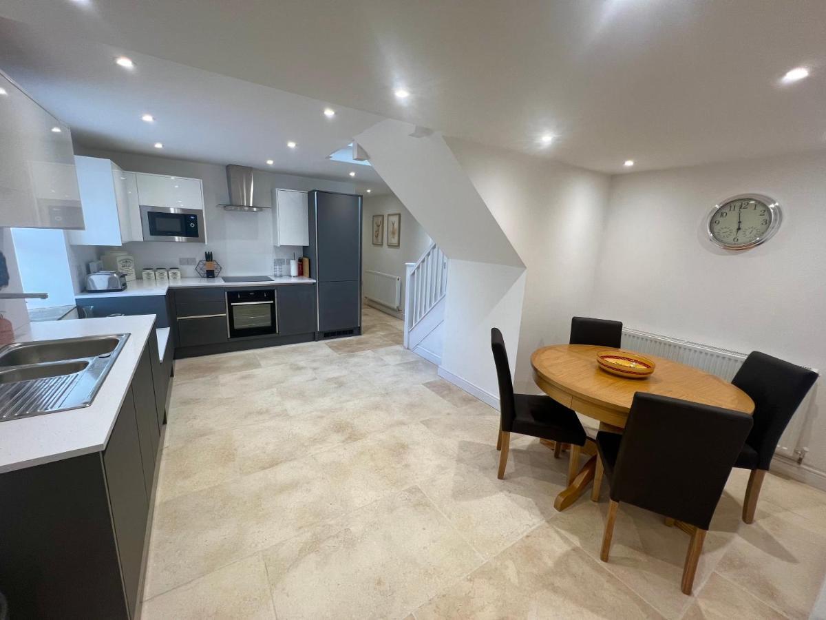 Stunning Home With Stargazing Room Near Kielder Water Greenhaugh ภายนอก รูปภาพ